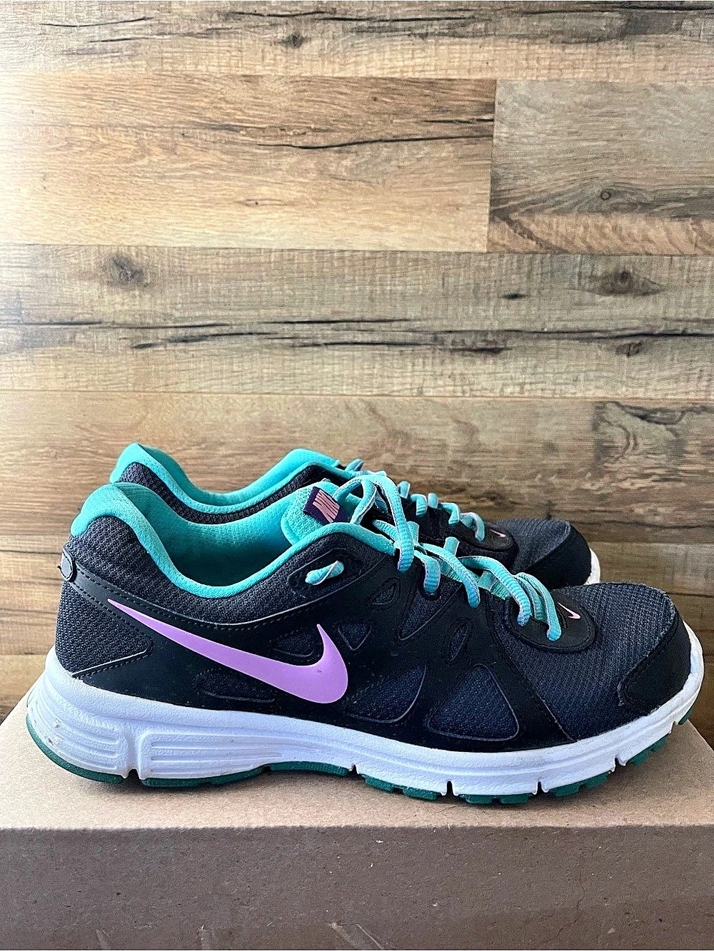 Nike Revolution 2 Women's Athletic Running Shoes Purple Teal Black Size: 9.5